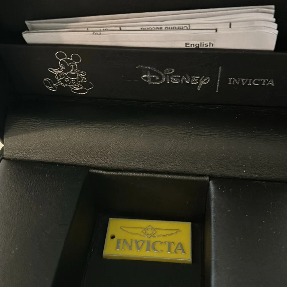 Invicta Limited Edition Mickey Mouse watch - Picture 4 of 11